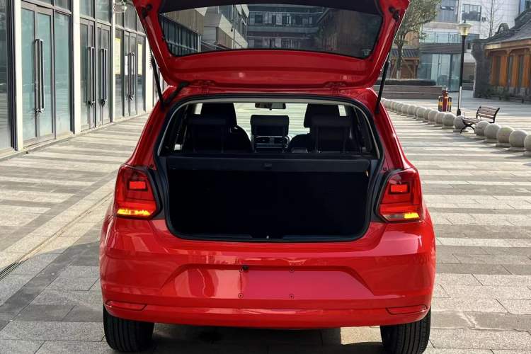 Used Volkswagen Polo 2018 1.5L Automatic Enjoyment Model
