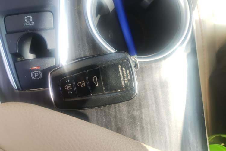 Used Toyota Camry 2021 2.0G Luxury Edition