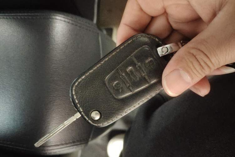 Used Roewe 350 2015 1.5L Manual Luxury Sunroof Edition
