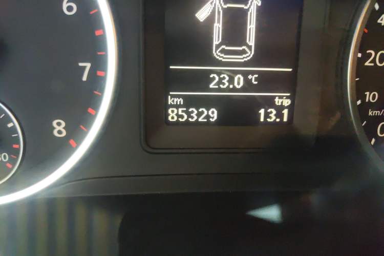 Used Volkswagen Tiguan 2012 1.8TSI Automatic Two-Wheel Drive Elite Edition Odometer Close Up