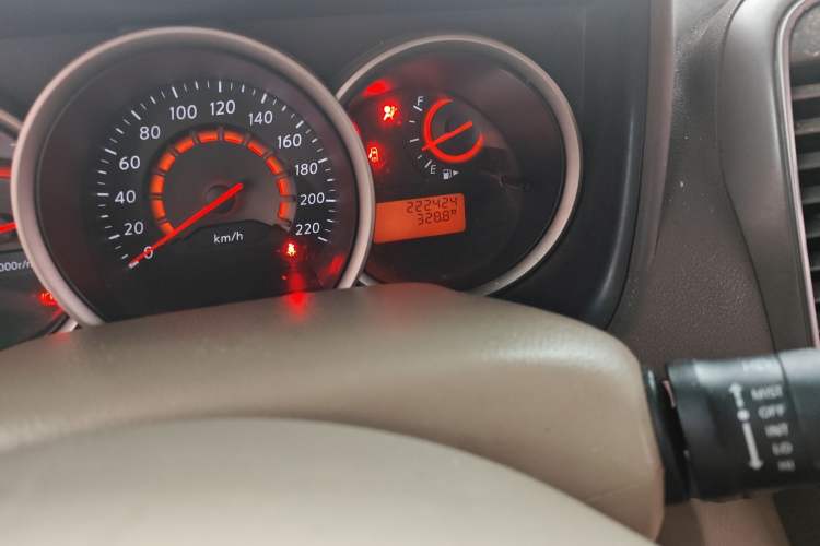 Used Nissan Sylphy 2016 Classic 1.6XE Manual Comfort Edition Odometer Close Up