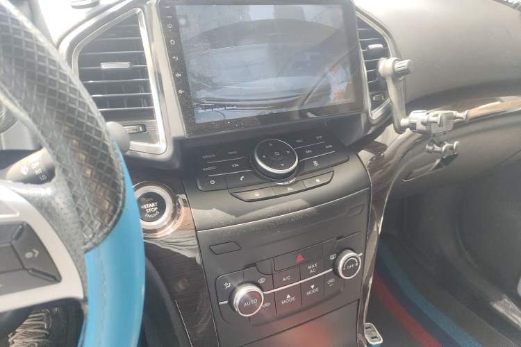 Used HYOSOW S6 2017 1.5T Manual Leading Model
