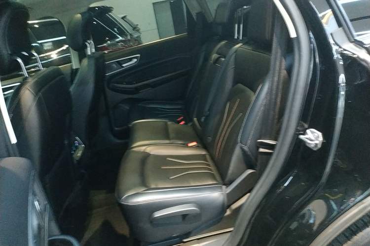 Used Ford Edge 2021 PLUS EcoBoost 245 Two-Wheel-Drive Titanium 7-Seater Left Rear Seat