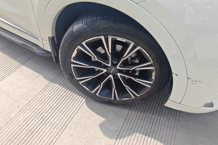 Used JETOUR X70 PLUS 2021 Zhuge 1.6T DCT Wuhou 7-Seater Right Front Wheel Hub