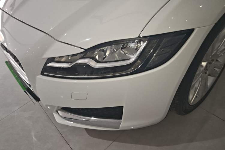 Used Jaguar XFL 2018 XFL 2.0T 250 PS Premium Edition
