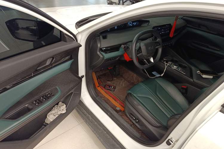 Used CHANGAN NEVO A06 2023 Base Model Driver Seat