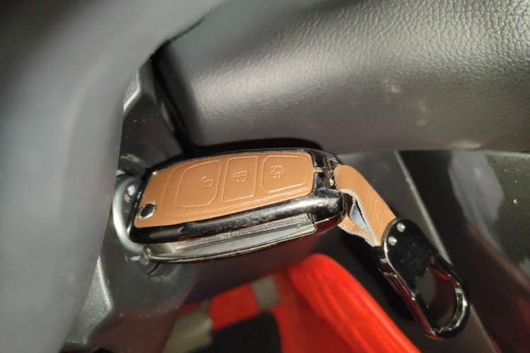 Used Ford Focus 2017 Hatchback 1.6L Automatic Fashion Edition Smart Drive Version Vehicle Key