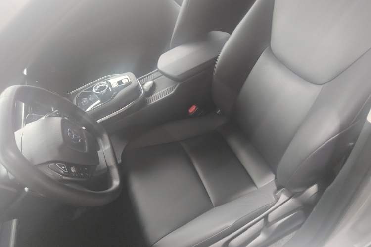 Used Toyota bZ3 2024 517 km Elite PRO Left Front Seat
