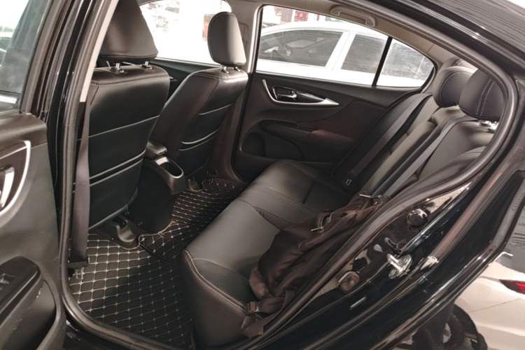 Used Honda Crider 2015 1.8L automatic luxury edition