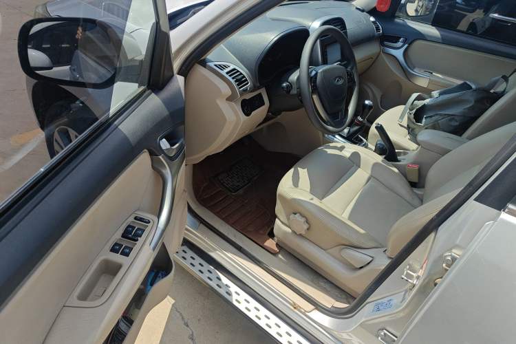 Used Chery Tiggo 3 2014 1.6L Manual Zhishang Edition