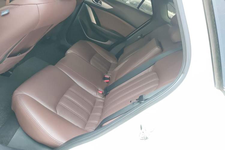 Used Mazda CX-4 2018 2.0L Automatic Two-Wheel Drive Blue Sky Dynamic Version China VI Standard
