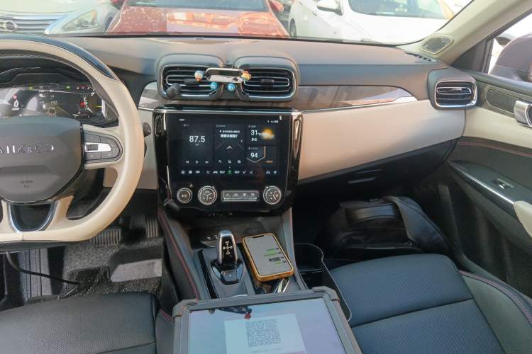 Used Lynk & Co 02 2022 1.5T DCT Shine Pro Audio And AC Panel