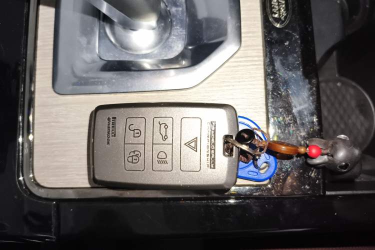 Used Land Rover Range Rover Evoque 2022 Aurora L 249 PS R-Dynamic Luxury Edition
