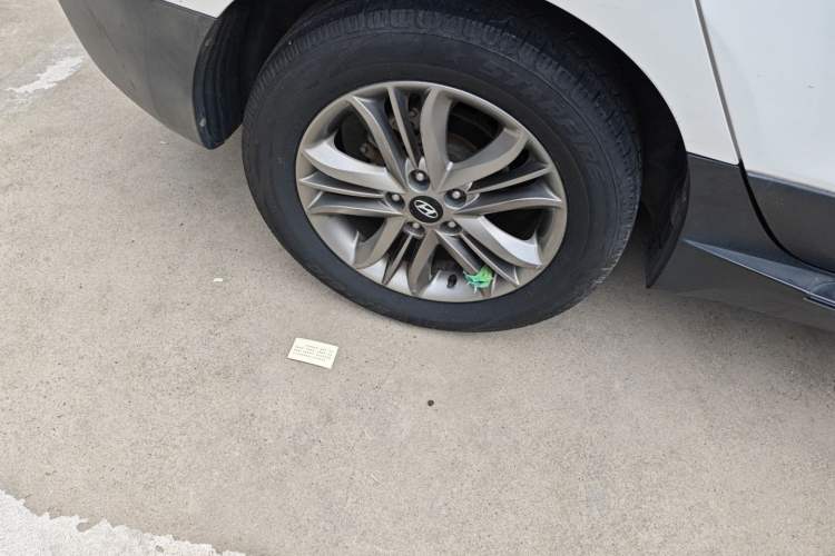 Used Hyundai ix35 2015 2.0L Automatic 2WD Smart Type China IV
