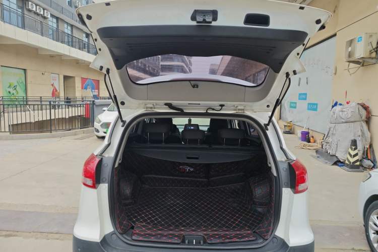 Used JAC Group Refine S3 2017 1.6L CVT Luxury Smart Model
