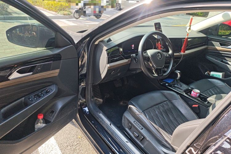 Used Volkswagen Passat 2019 330TSI Luxury Edition China VI Standard
