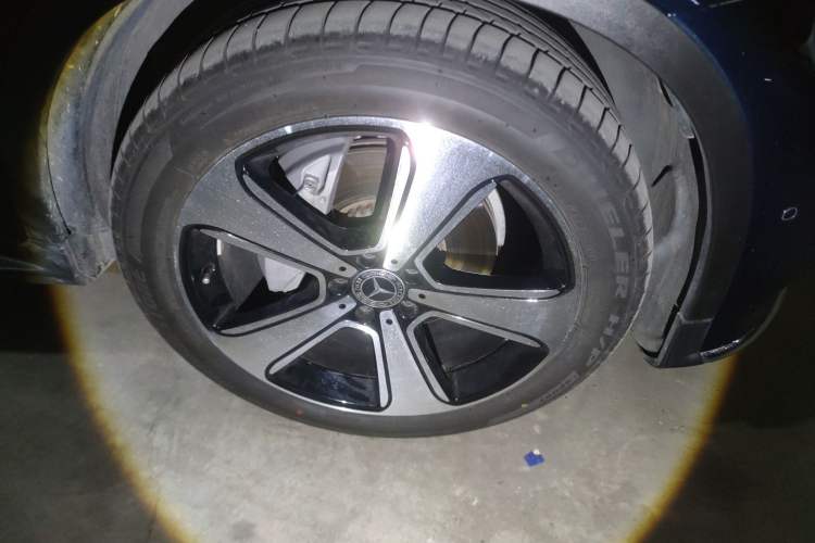 Used Mercedes-Benz GLC 2019 GLC 300 L 4MATIC Dynamic Model Right Front Wheel Hub