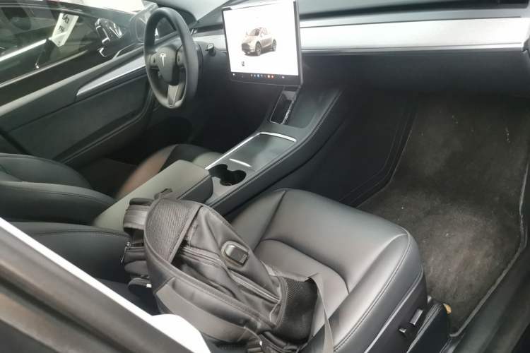 Used Tesla Model Y 2024 Rear-Wheel-Drive Version Right Front Seat