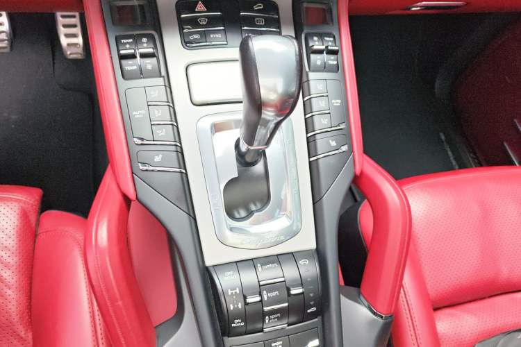 Used Porsche Cayenne 2015 Cayenne Turbo 4.8T Gear Lever