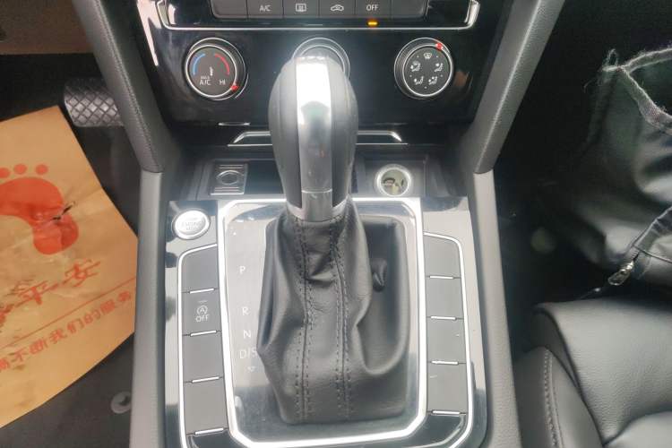 Used Volkswagen Magotan 2019 330TSI DSG Leading Model China VI Standard