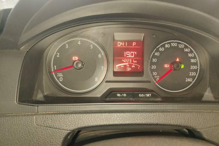 Used Volkswagen Santana 2016 1.6L Automatic Fashion Edition Instrument Cluster