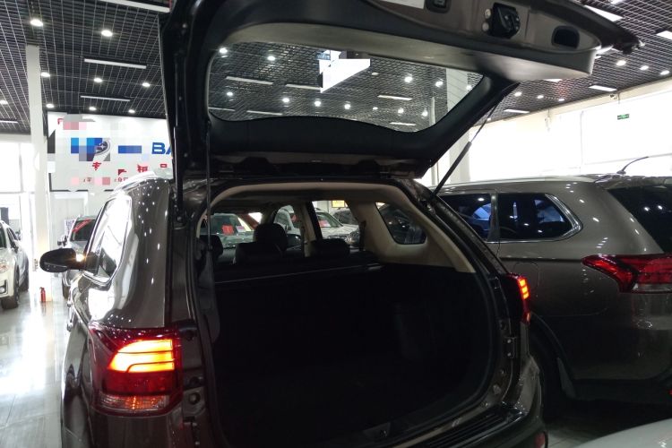 Used Mitsubishi Outlander 2018 2.4L 4x4 Elite Edition 5 Seats
