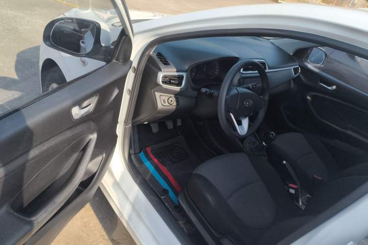 Used Hyundai Verna (older generation) 2017 1.4L Manual Refreshed Version China VI Standard