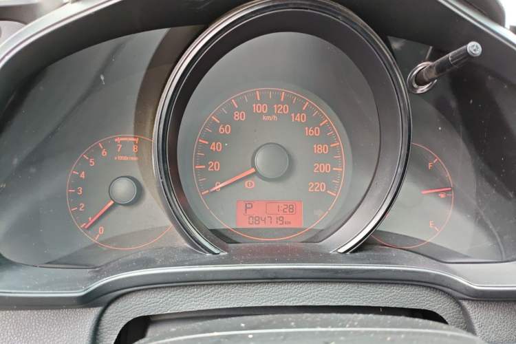 Used Honda Fit 2014 1.5L LX CVT Comfort Model Instrument Cluster