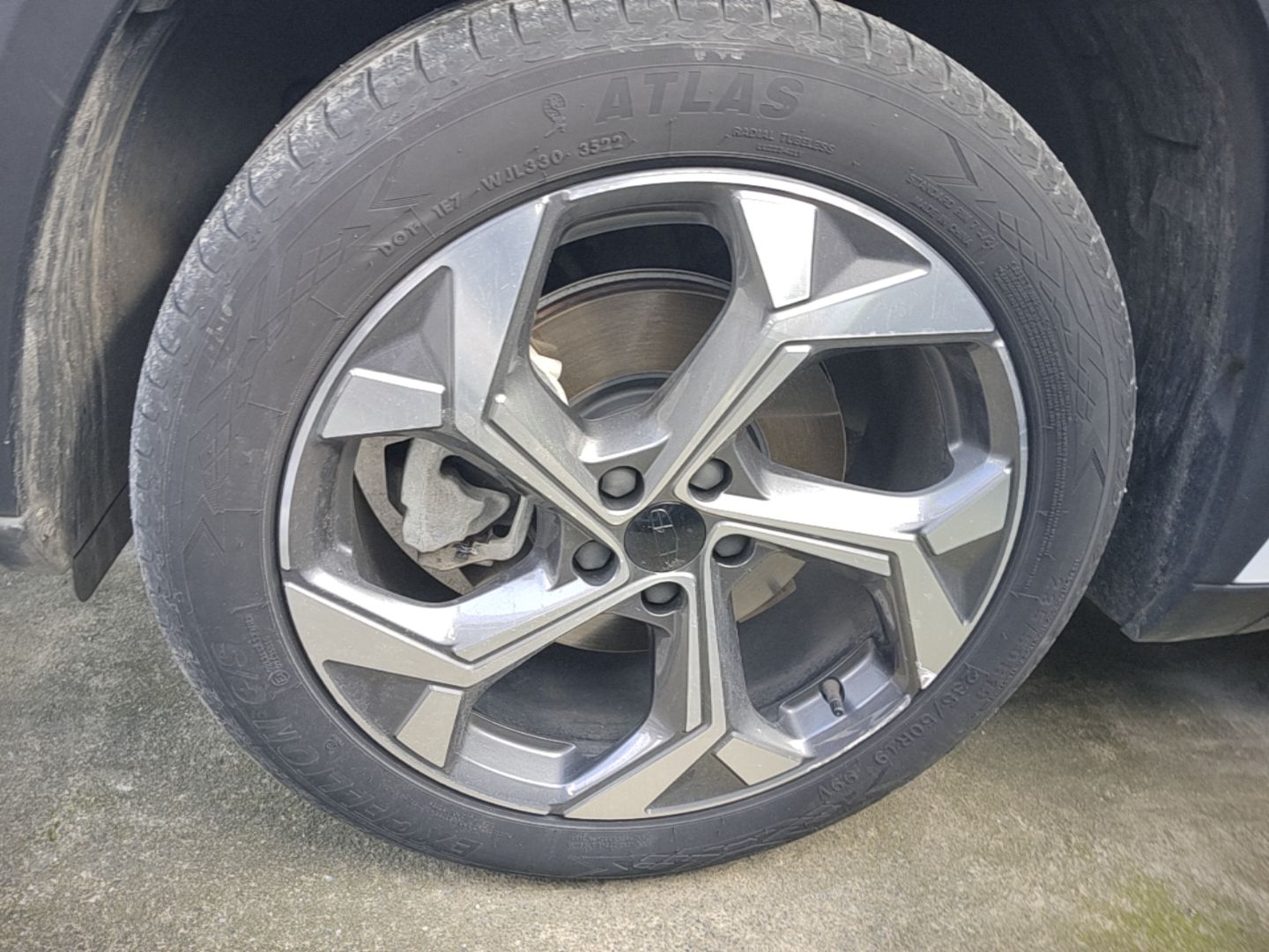 Geely Auto FX11 2023 2.0TD DCT Prestige Edition — снимка 10