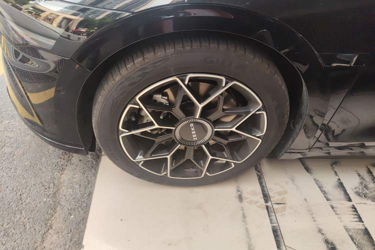 Used Zeekr 007GT 2025 Rear-Drive Intelligent Driving Version 75 kWh Left Front Wheel Hub