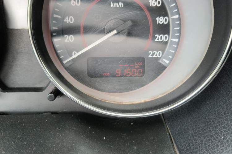 Used Bestune B50 2013 1.6L manual luxury version Odometer Close Up