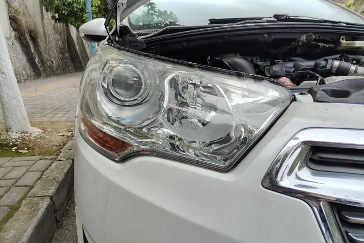 Used Citroen C4L 2014 1.6THP Intelligent Drive Automatic Dynamic Model Right Front Headlight