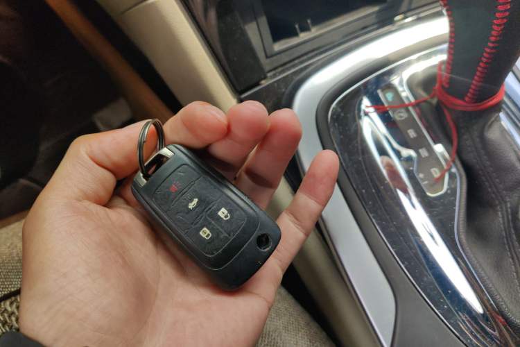 Used Buick Regal 2015 2.0L Leading Fashion Edition