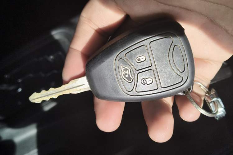 Used Jeep Wrangler 2016 3.0L Sahara 75th Anniversary Edition Vehicle Key