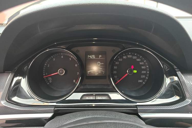 Used Volkswagen C-TREK 2017 1.6L Automatic Comfort Model Instrument Cluster