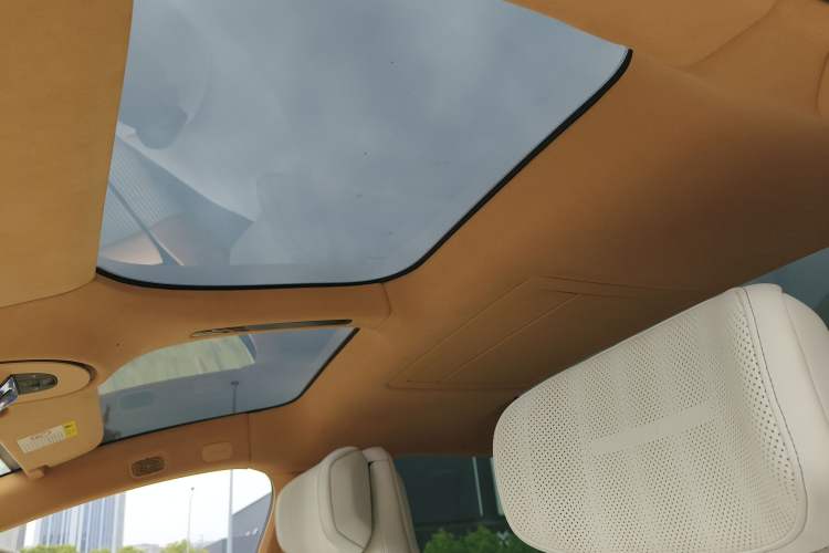 Used Avatr 12 2025 012 Kim Jones Global Collaboration Limited Edition Headliner