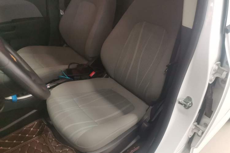 Used Chevrolet Aveo Sonic 2014 Sedan 1.4SL MT Comfort Edition