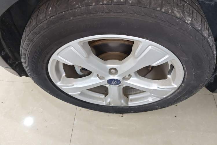 Used Ford Kuga 2017 EcoBoost 180 Two-Wheel-Drive Elite Trim
