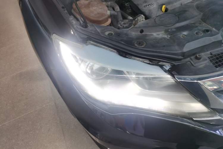 Used BYD S7 2015 2.0T Upgraded Automatic Flagship Version Right Front Headlight