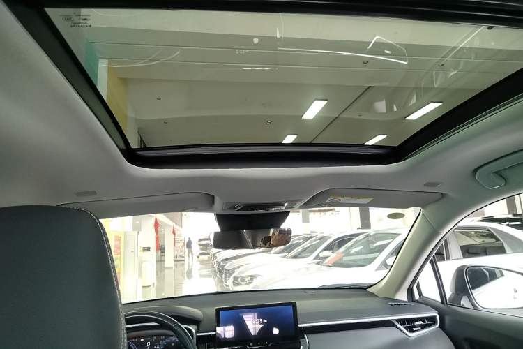 Used Toyota FRONTLANDER 2023 2.0L Smart Electric Hybrid Dual-Engine Deluxe Version