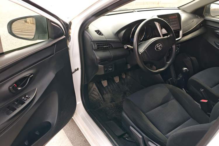 Used Toyota YARiS L Zhi Xuan 2016 Revised 1.3E Manual – Charming Edition