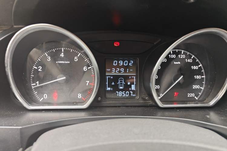 Used Zotye T600 2016 1.5T Manual Luxury Edition Instrument Cluster
