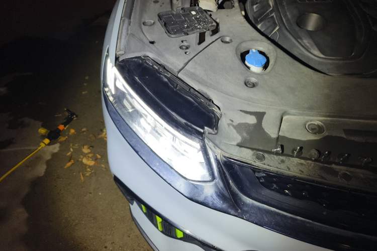 Used Geely Auto Monjaro S 2021 2.0TD Automatic Two-Wheel Drive Lightning Edition Right Front Headlight