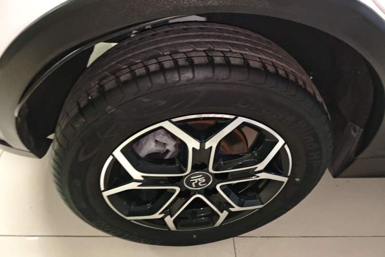 Used BYD Yuan Pro 2021 401 km Deluxe Version Right Rear Wheel Hub