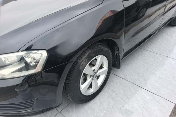 Used Volkswagen Lavida 2013 Revised Classic 1.6L Automatic Fashion Edition
