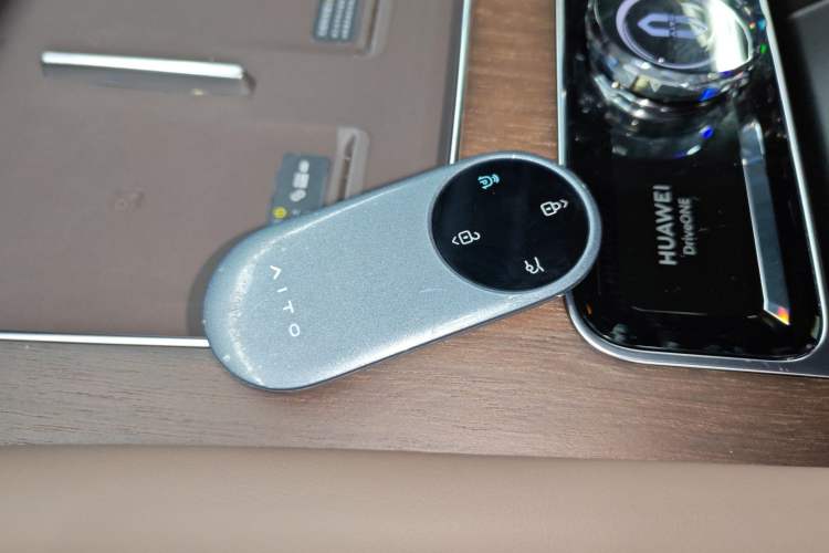 Used Hima AITO M9 2024 Range-Extended Ultra Version 52 kWh 5-Seater Model