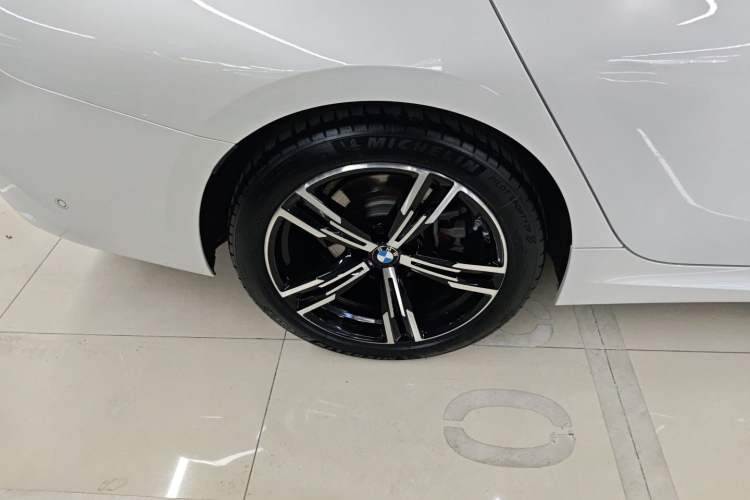Used BMW 3 Series 2022 Updated 325i M Sport Package Right Rear Wheel Hub
