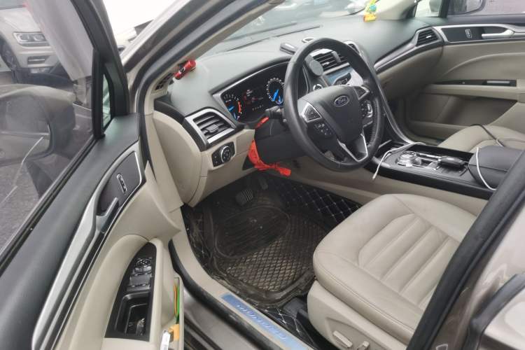 Used Ford Mondeo 2017 EcoBoost 200 Stylish Model Driver Seat