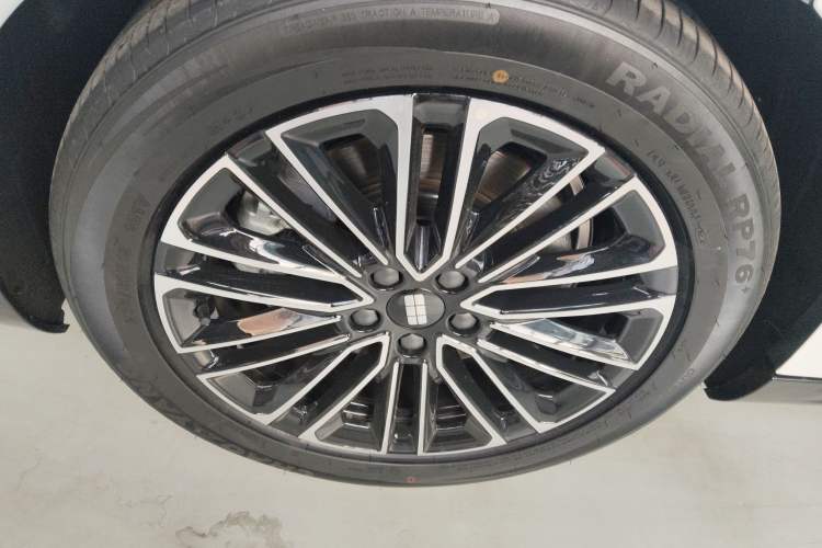 Used Geely Galaxy E8 2025 575 km Intelligent Driving Edition