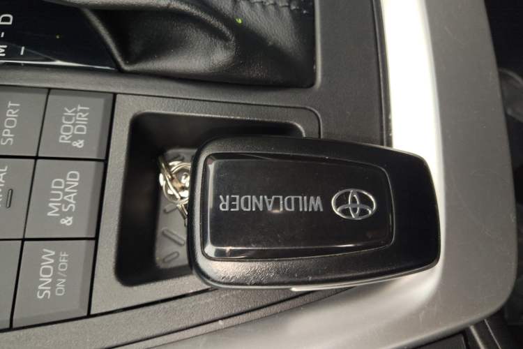 Used Toyota Wildlander 2023 2.0L CVT Four-Wheel Drive Luxury PLUS Edition